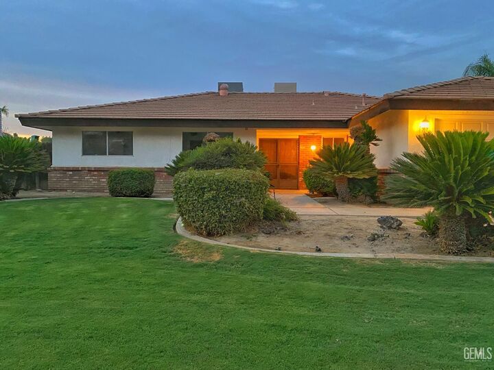 7000 Setter Court  Bakersfield CA 93309 photo