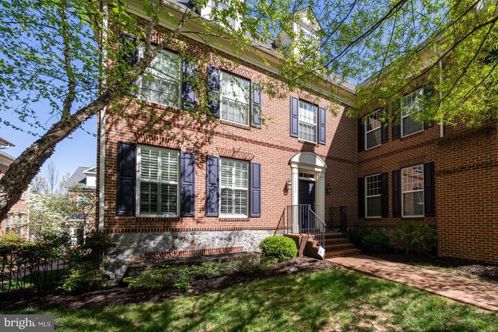 Property Photo: 3911 Chain Bridge Road VA 22030