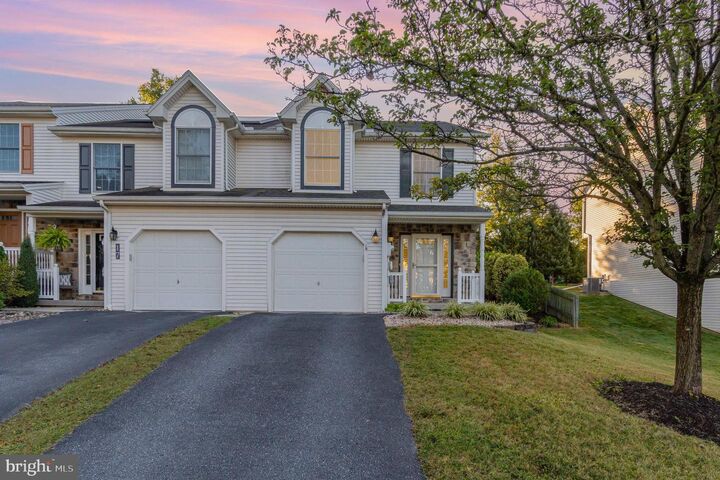 15 Keefer Way  Mechanicsburg PA 17055 photo