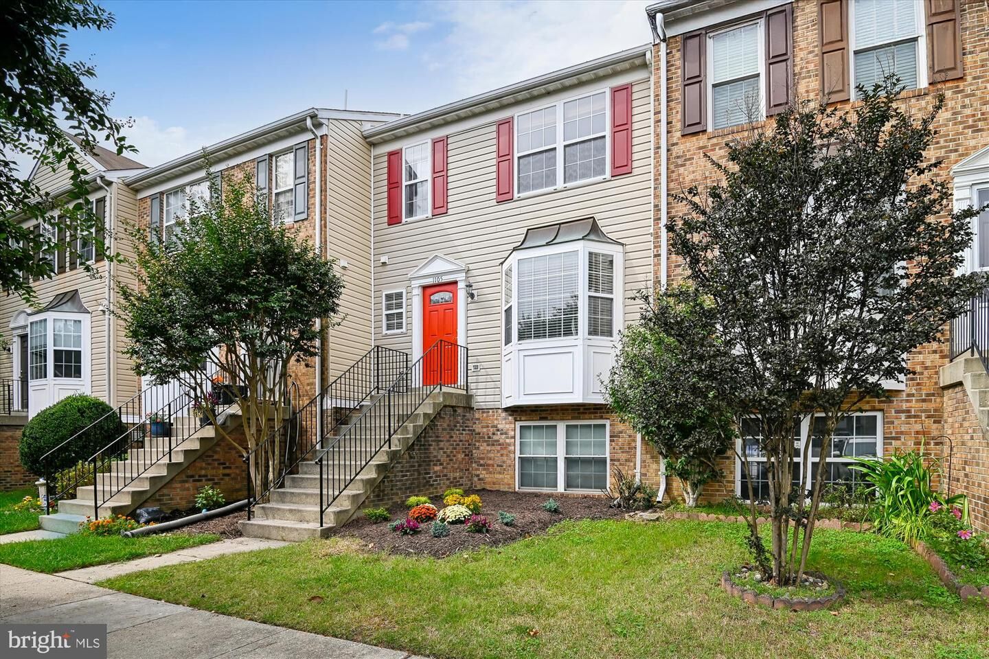 Property Photo: 1105 Simsbury Court MD 21114