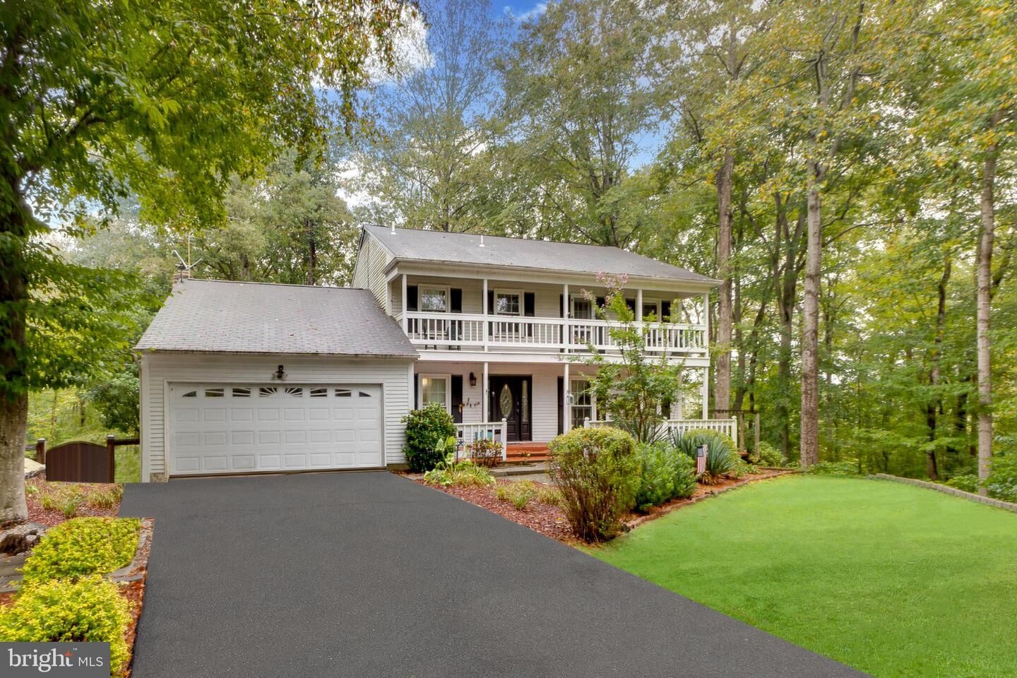 Property Photo:  6470 McKee Way  VA 20111 
