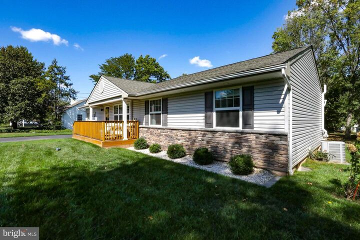 Property Photo:  1033 Landis Lane  PA 19440 