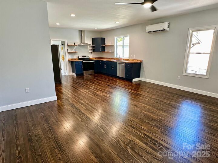 Property Photo:  11 Martel Lane  NC 28804 