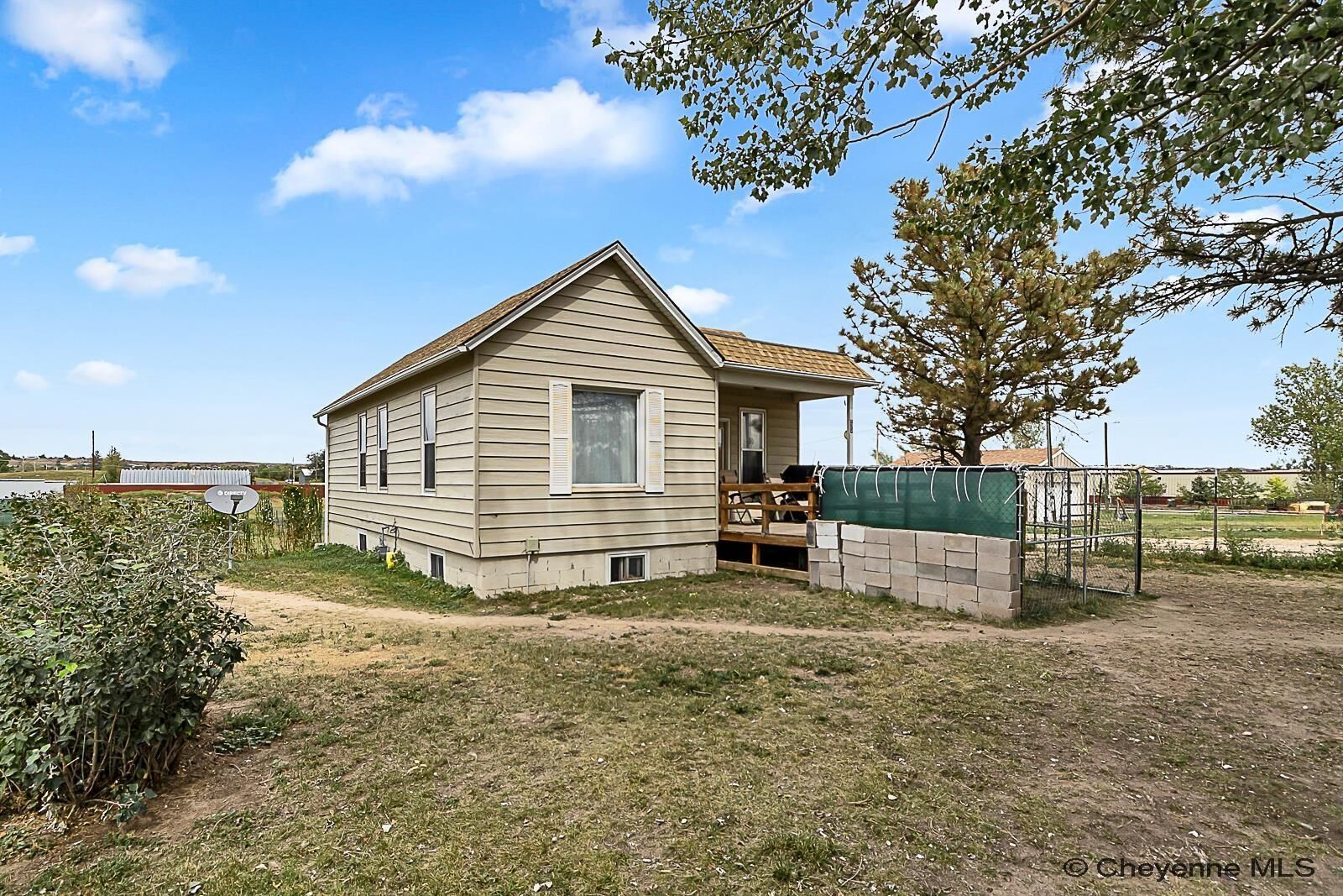 Property Photo: 4904 E Pershing Blvd WY 82001