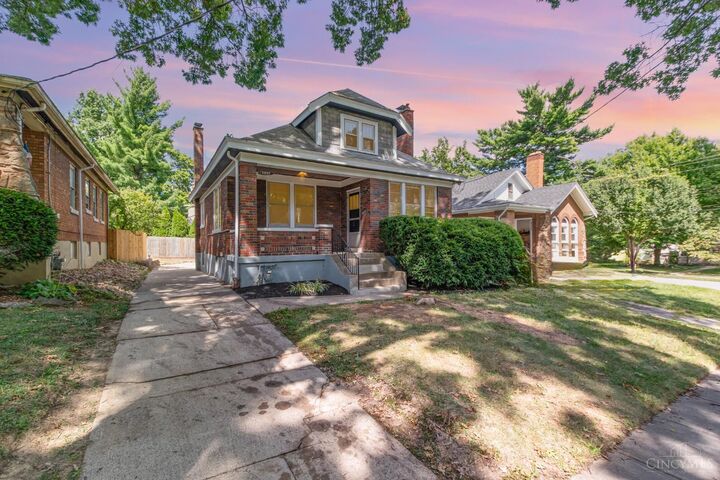 Property Photo: 2905 Daytona Avenue OH 45211