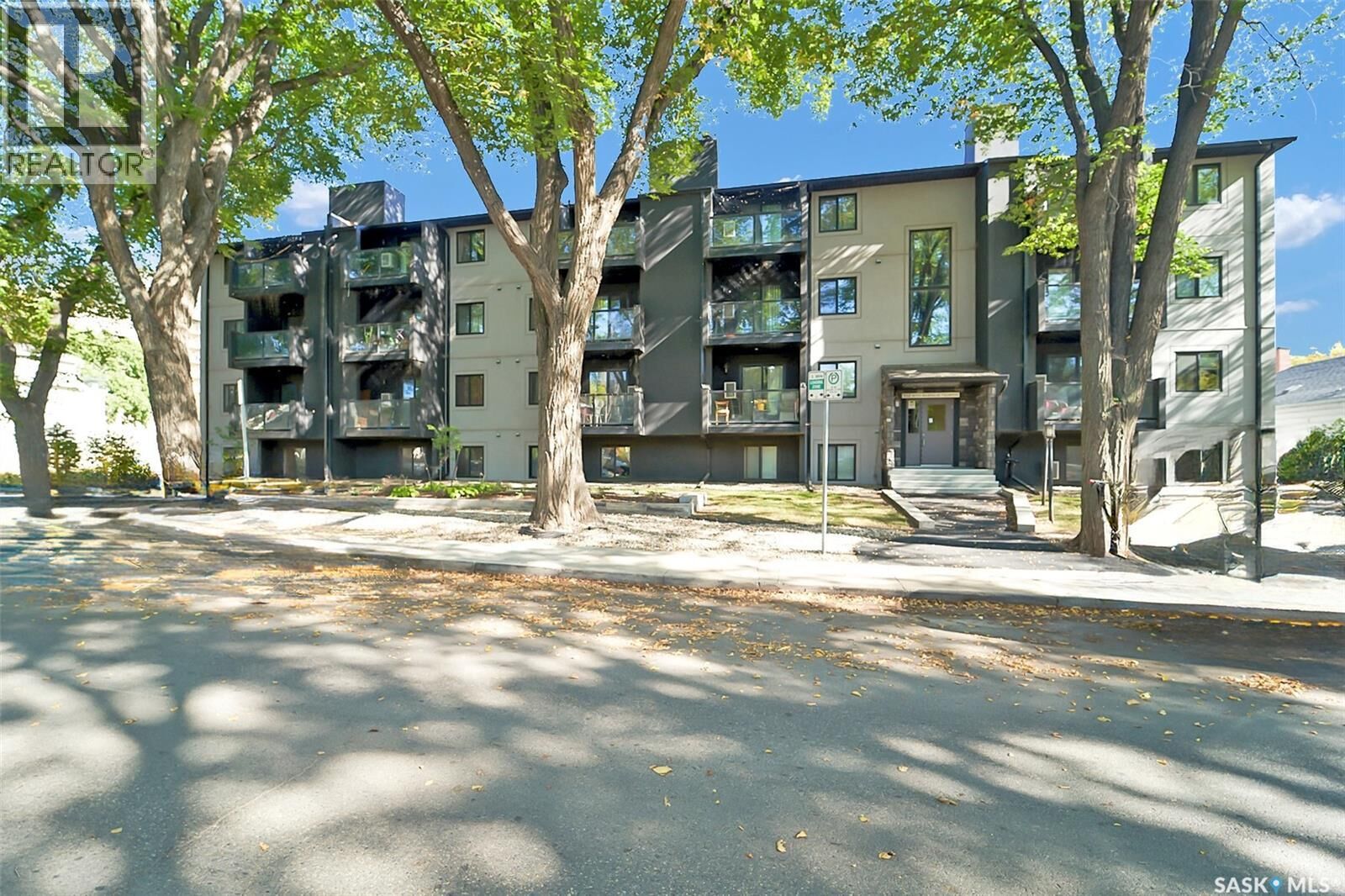 Property Photo: 401 512 4th Avenue N SK S7K 2M3