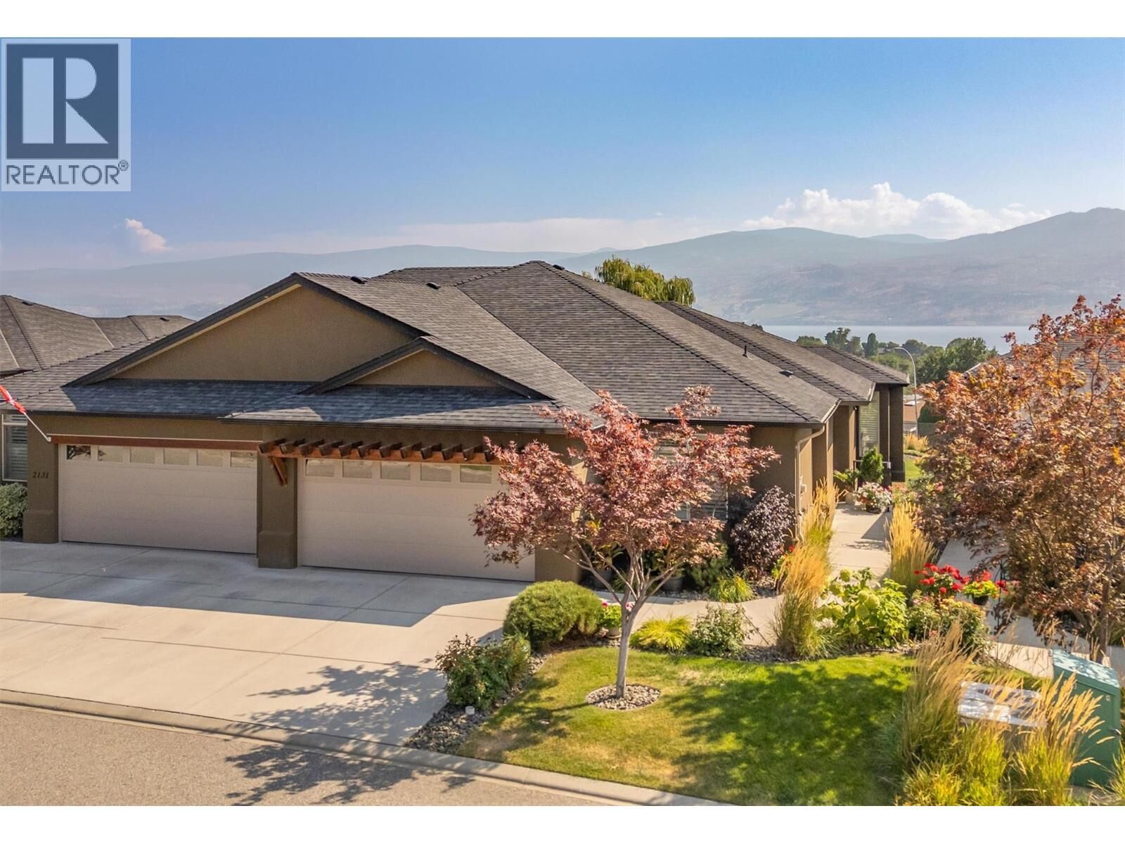 Photo de la propriété:  2133 Talavera Place  BC V4T 3H8 
