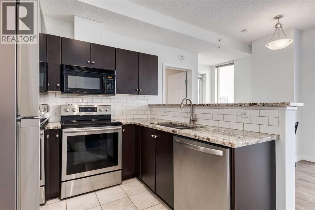 Property Photo:  1053 10 Street Southwest  AB T2R 1S6 