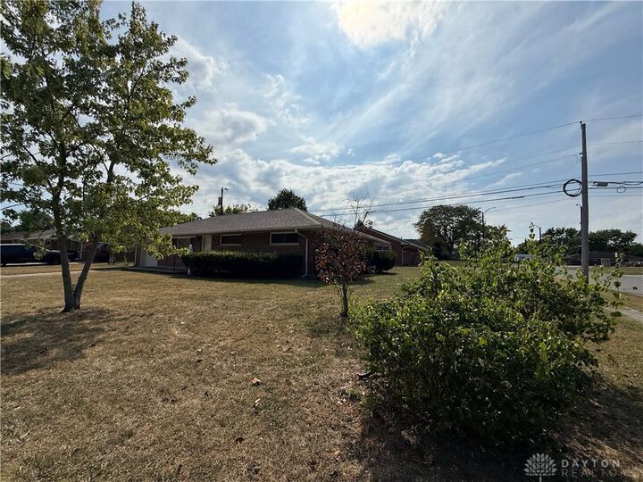 Property Photo:  1692 Hillwood Drive  OH 45439 