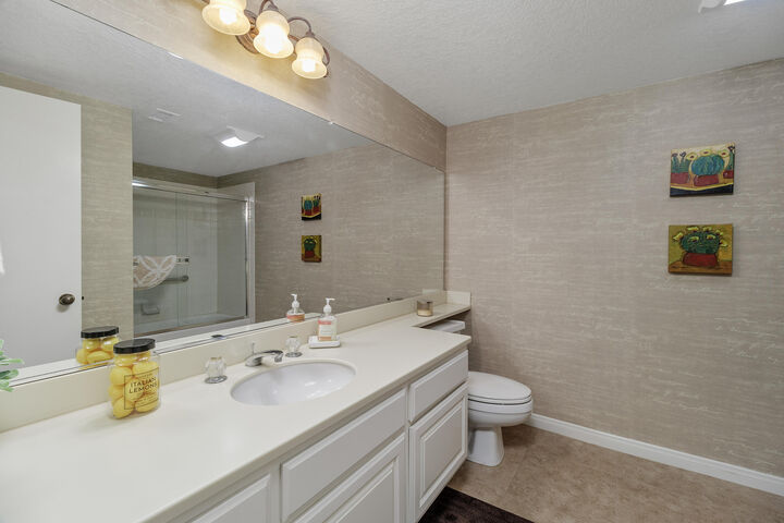 Property Photo:  41525 Woodhaven Drive W  CA 92211 