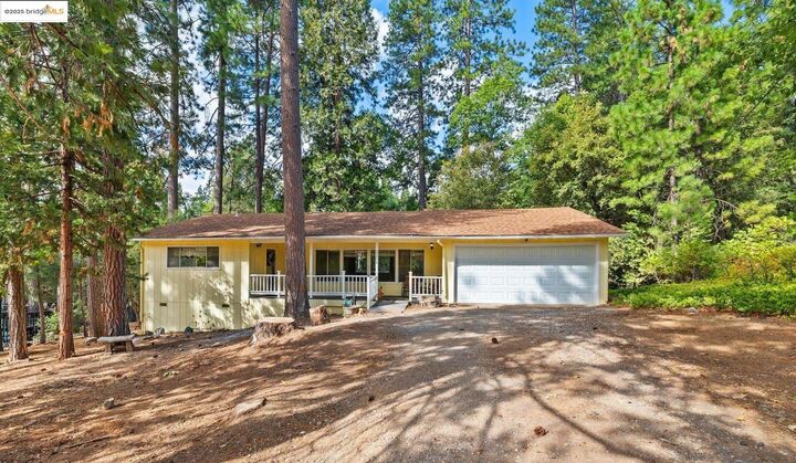 Property Photo: 23718 Fremont Way CA 95383
