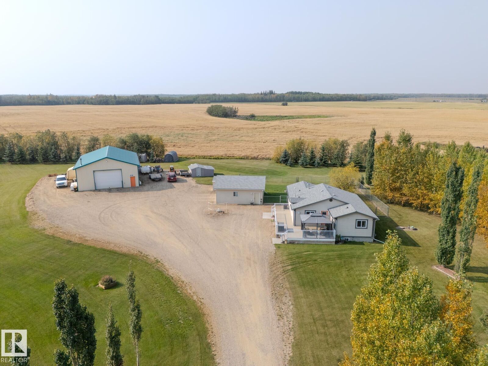 Property Photo:  23021 Twp Road 502 B  AB T0B 3M1 