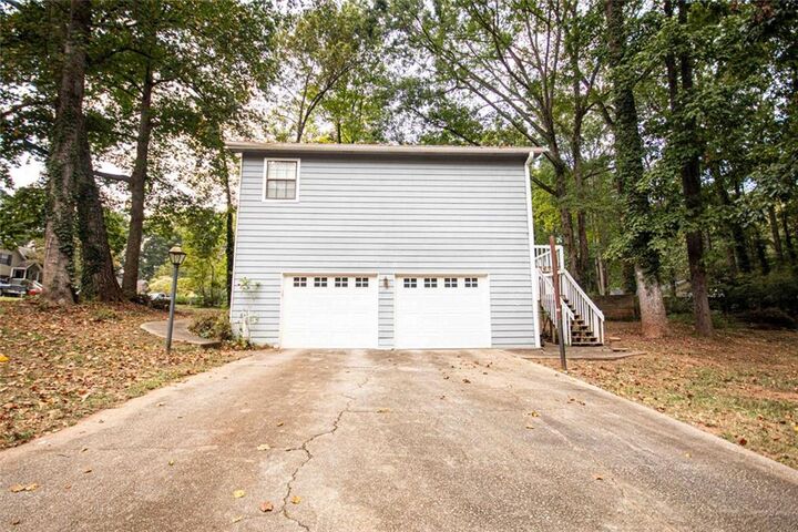 Property Photo:  4031 Oak Stone Drive  GA 30135 