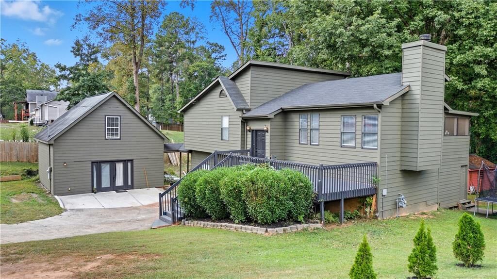 Property Photo:  159 W Putnam Ferry Road  GA 30189 