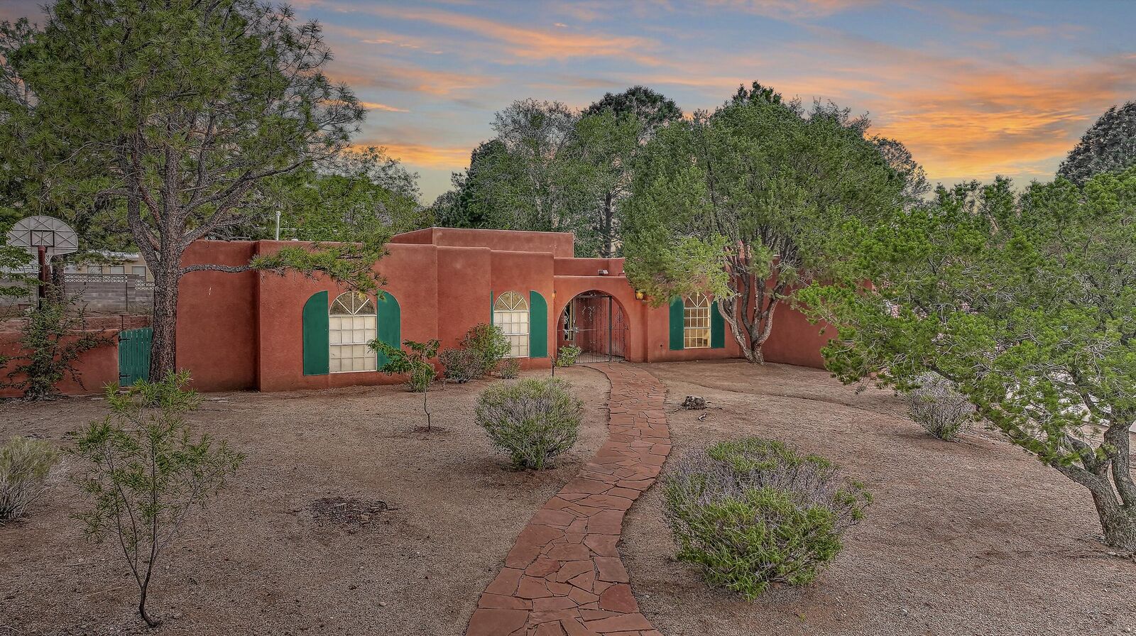 Property Photo:  1020 Brazos Place SE  NM 87123 