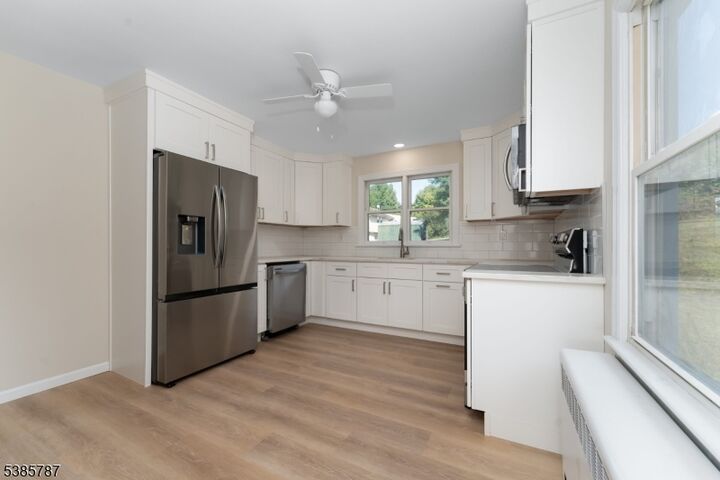 Property Photo:  4 Lingert Avenue  NJ 08809 
