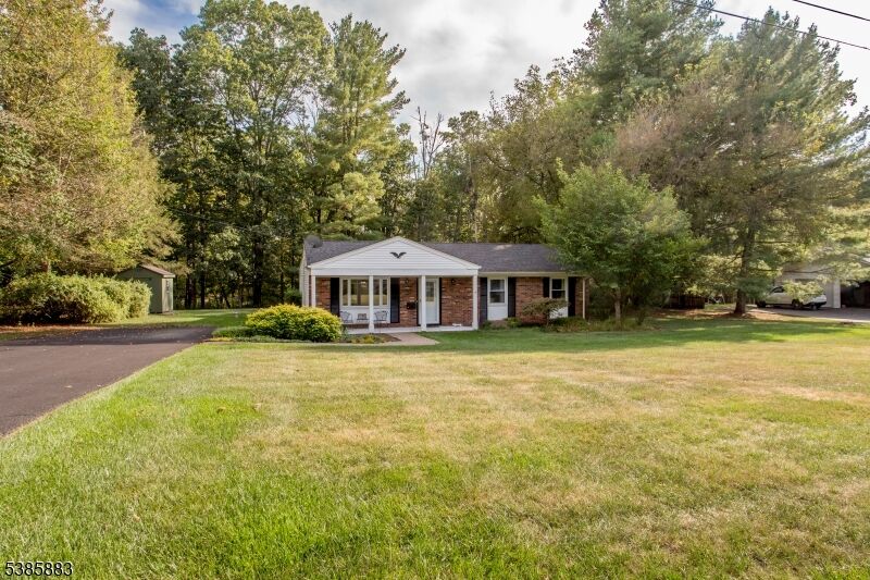 Property Photo:  5 Deer Path  NJ 08848 