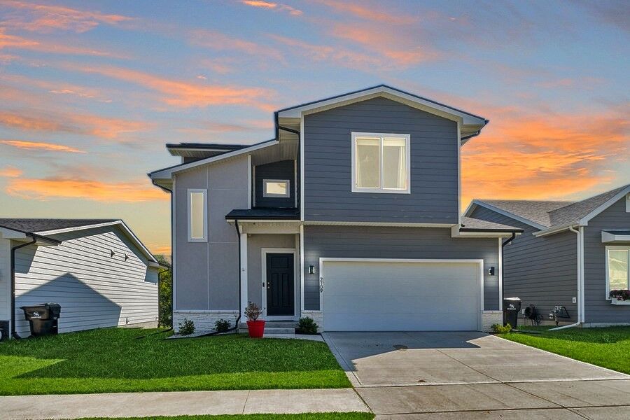 Property Photo: 2109 Ammann Drive IA 50003