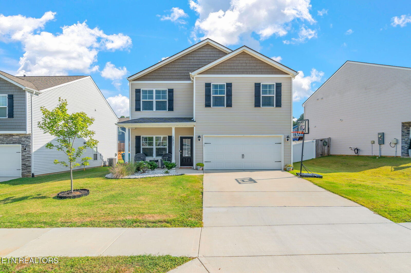 Property Photo: 2831 Red Barn Rd TN 37931