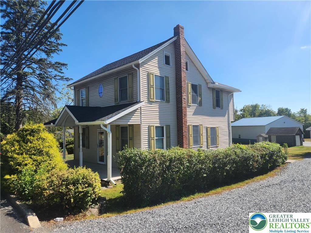 Property Photo:  4587 W Mountain View Drive  PA 18088 