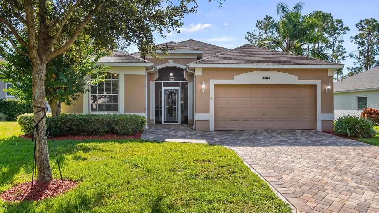 Property Photo: 2217 Stonebridge Way FL 34711