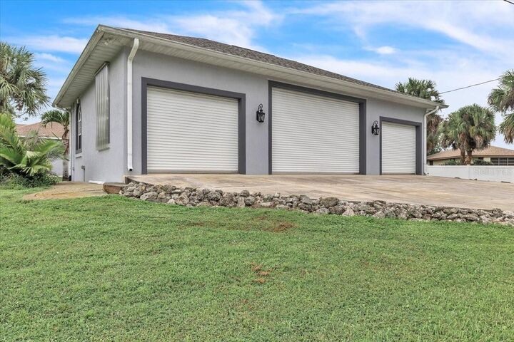 Property Photo: 1114 Campbell Street FL 33953