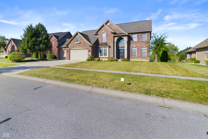 Property Photo:  1760 Saratoga Drive  IN 46143 