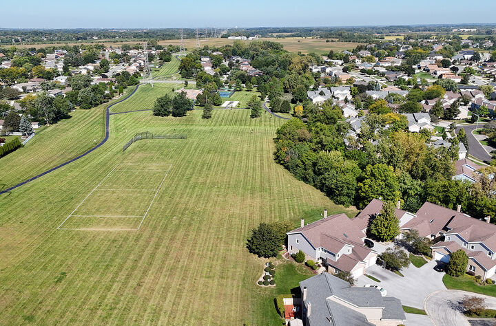 Property Photo:  17394 Brook Crossing Lane  IL 60467 