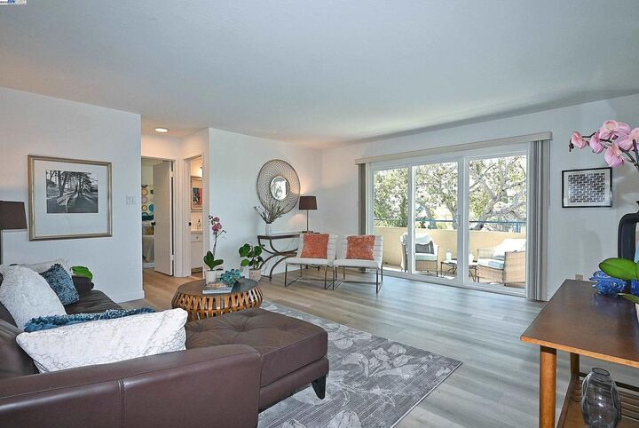 Property Photo: 2031 Otis Dr H CA 94501