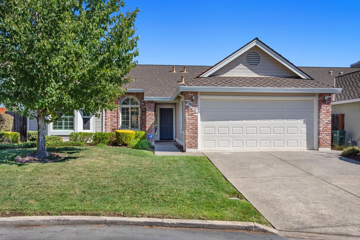 Property Photo: 4032 Alex Lane CA 95608