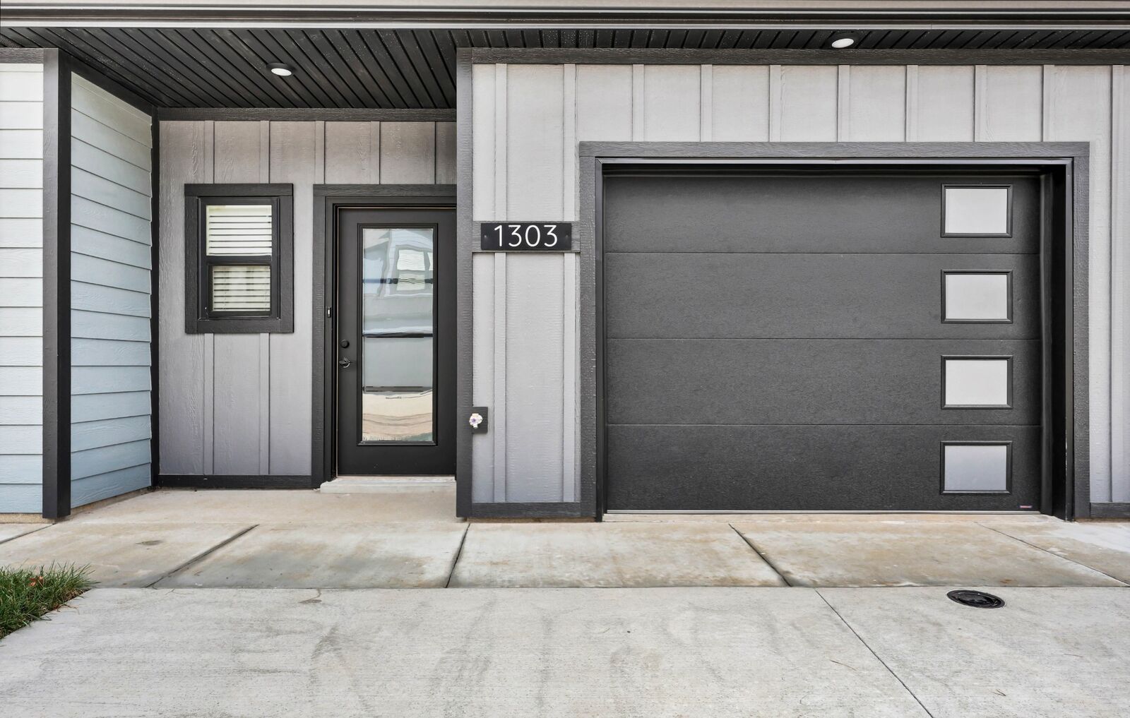 Property Photo:  1306 Jonathan Wade Circle  TN 37043 