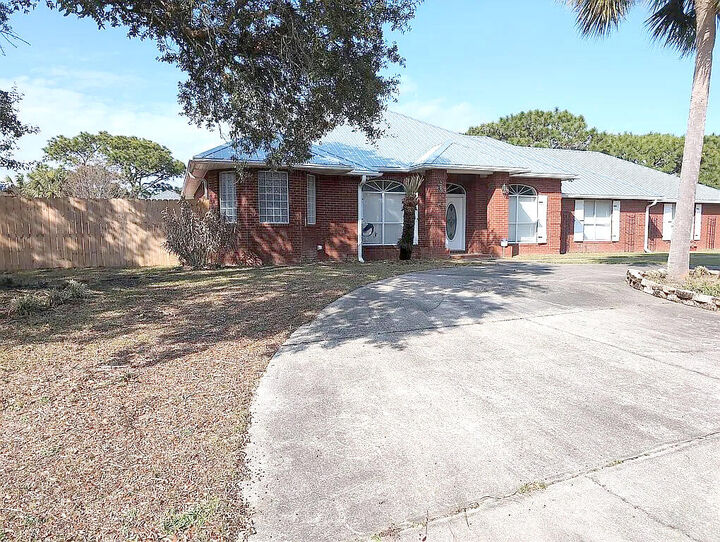 Property Photo:  6844 Perch Street  FL 32566 