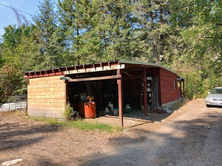 Property Photo:  48 Murphy Rd  WA 99141 
