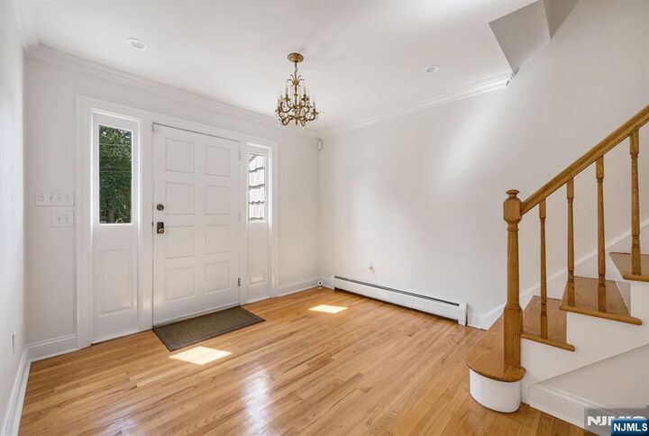 Property Photo:  3 Hillside Avenue  NJ 07068 