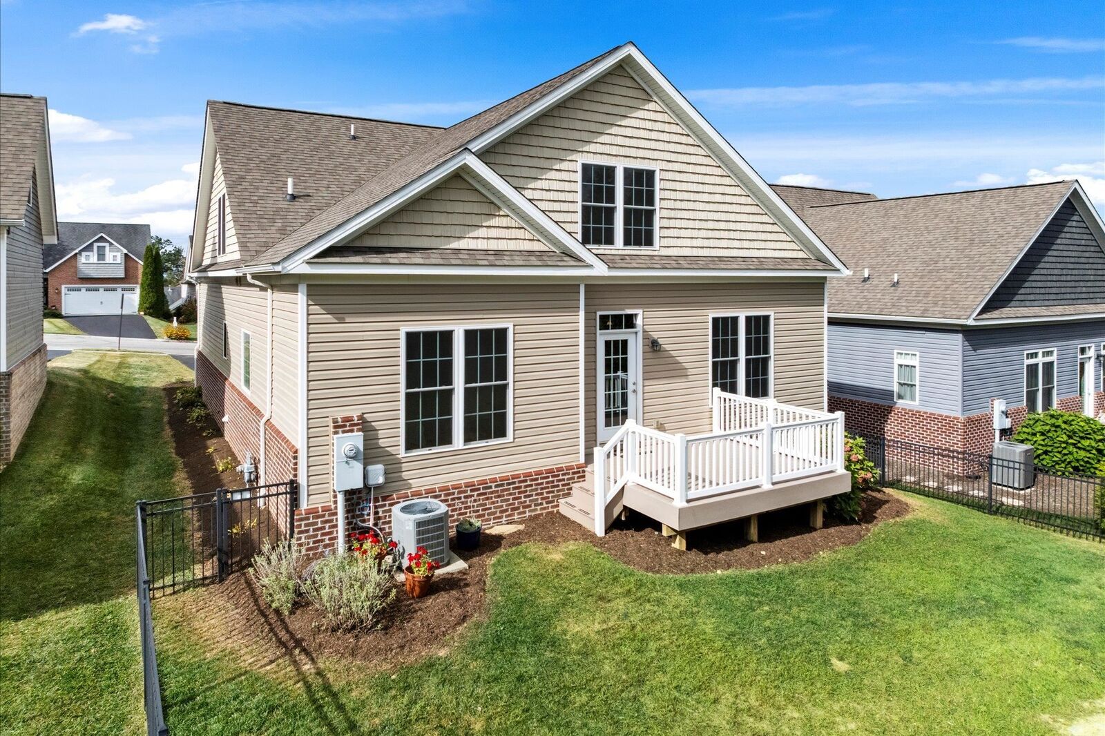 Property Photo: 611 Kentwood Drive VA 24060