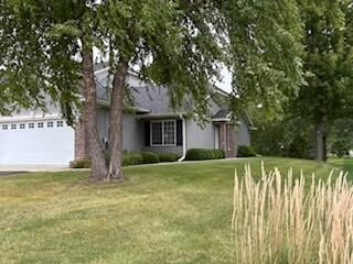 Property Photo:  623 Ford Street E  MN 55057 