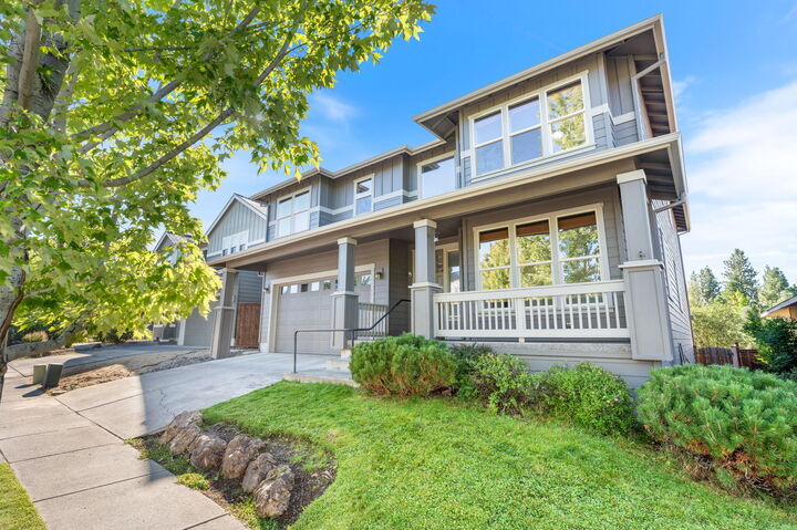 Property Photo:  113 NW Outlook Vista Drive  OR 97703 