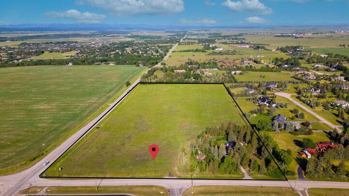 Property Photo:  244027 Horizon View Road  AB T3Z 3M5 