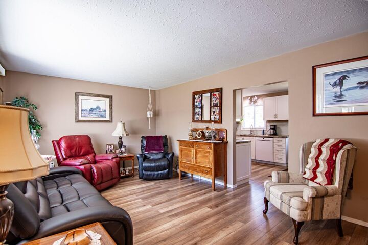 Property Photo: 5914 56 Avenue AB T4N 4R2