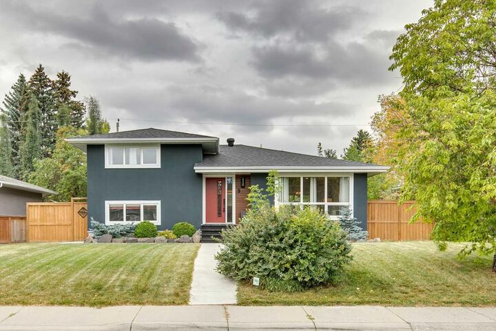 9 42 Street SW  Calgary AB T3C 1Y2 photo