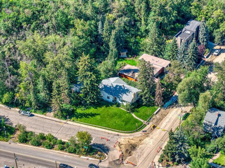 Property Photo:  3205 4 Street SW  AB T2S 1Y1 
