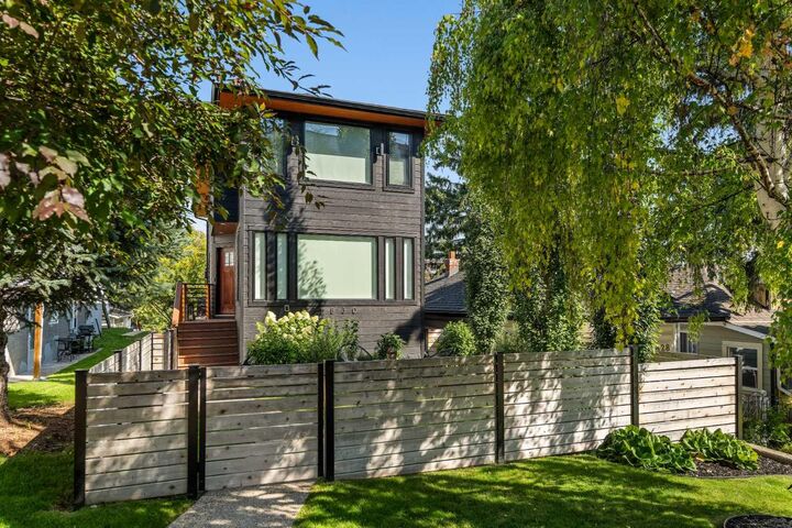 Property Photo:  1830 28 Avenue SW  AB T2T 1J8 