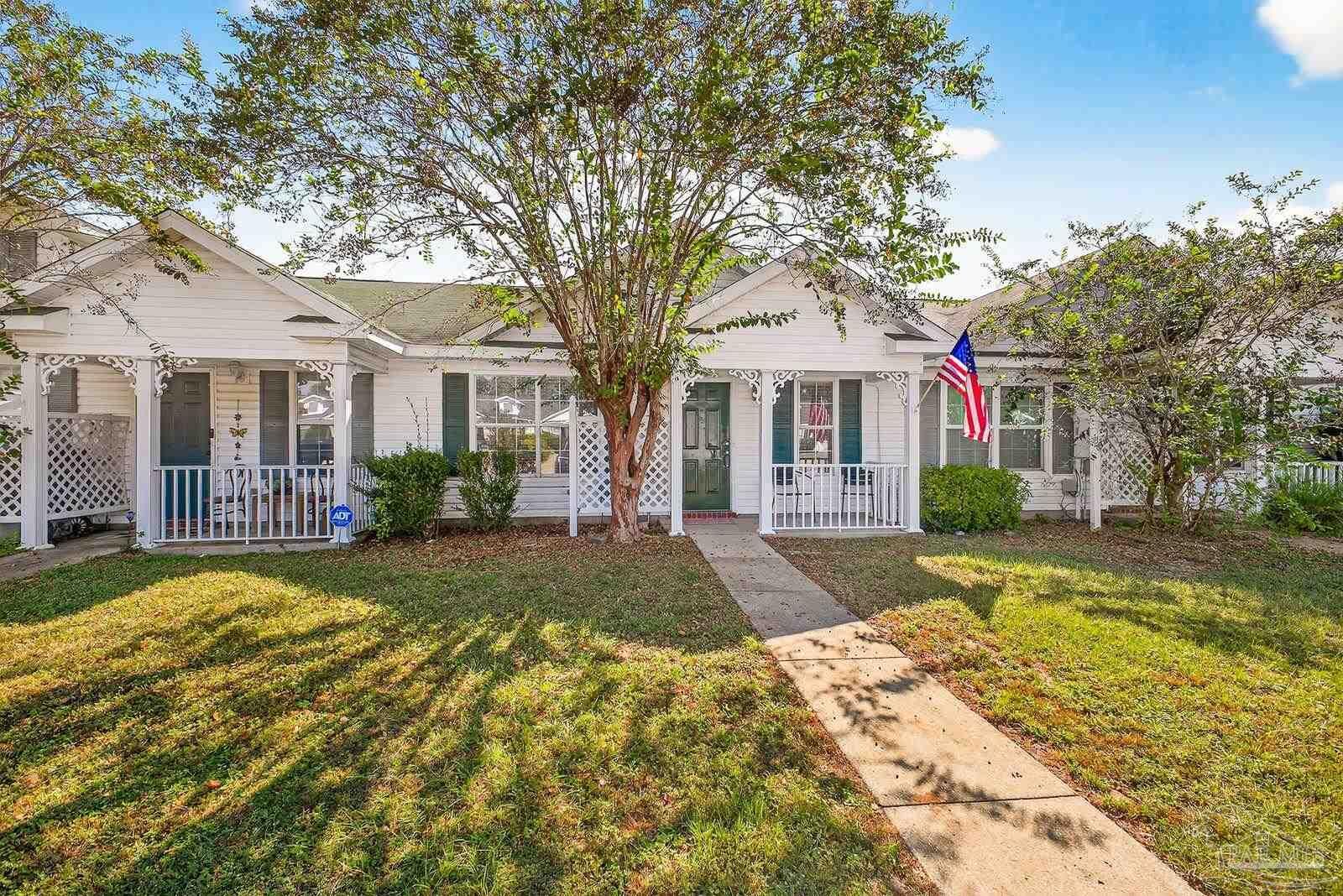 Property Photo: 321 Loveland Cir FL 32526