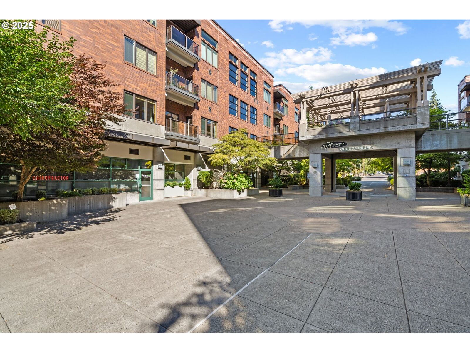 Property Photo: 400 W 8th St 236 WA 98660