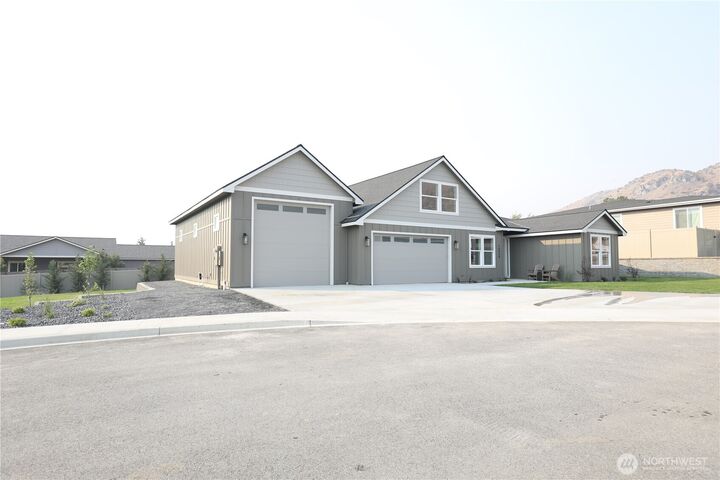 Property Photo:  15009  Allison Place  WA 98822 