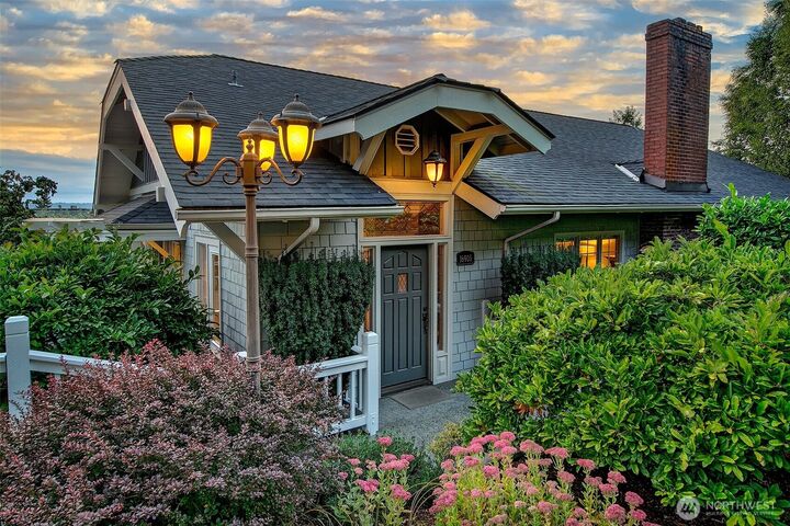 Property Photo:  16905  35th Avenue SW  WA 98166 