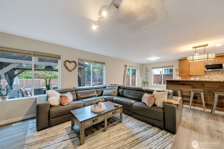Property Photo:  23326 SE 284th Street  WA 98038