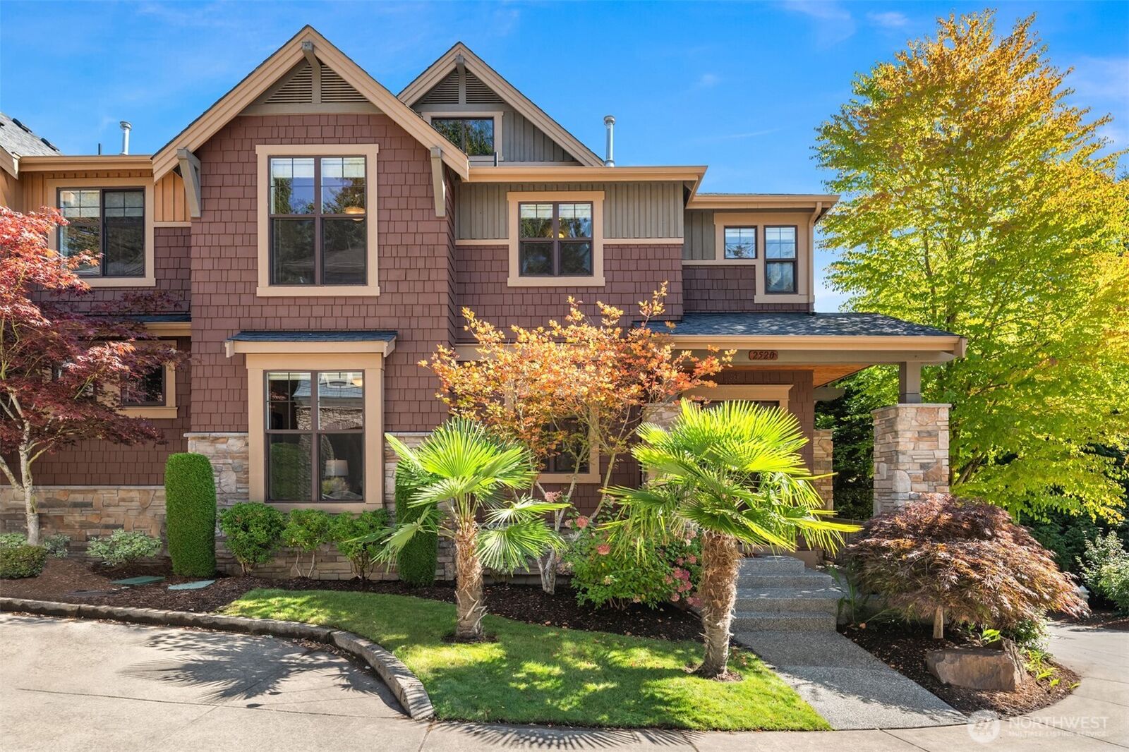 Property Photo:  2520 NW Alpine Crest Way  WA 98027 
