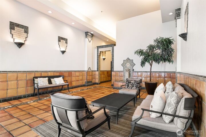 Property Photo:  526  1st Avenue S 511  WA 98104 