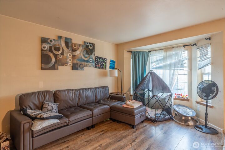 Property Photo:  1221 S Lakeland Drive  WA 98837 